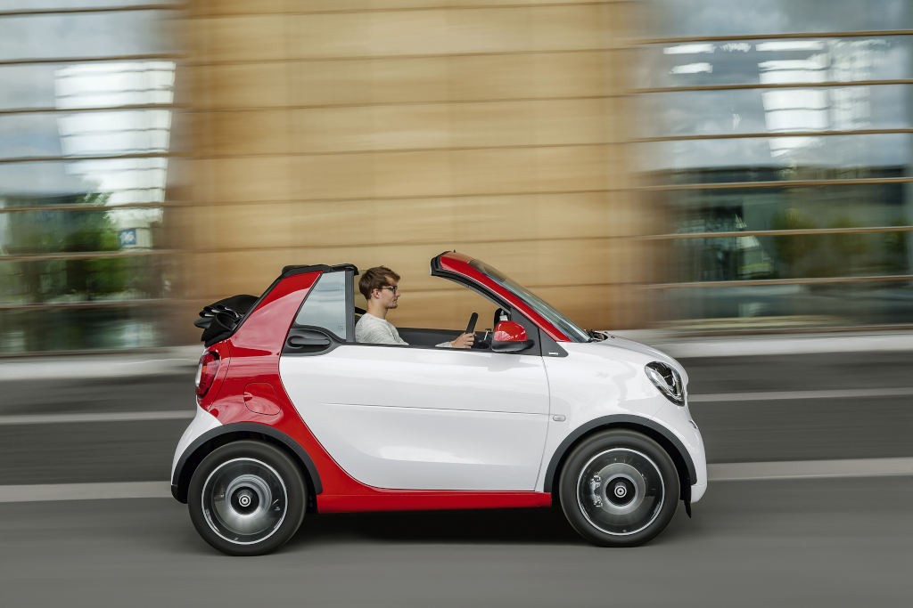 smart fortwo cabrio, passion, white / jupiter red