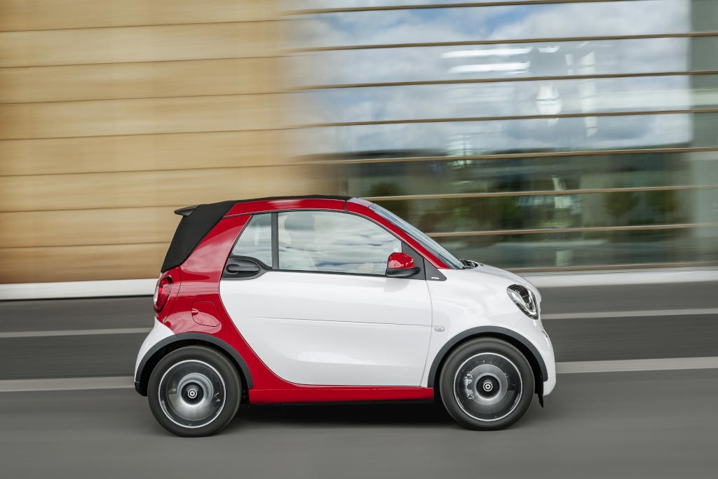 smart fortwo cabrio, passion, white / jupiter red