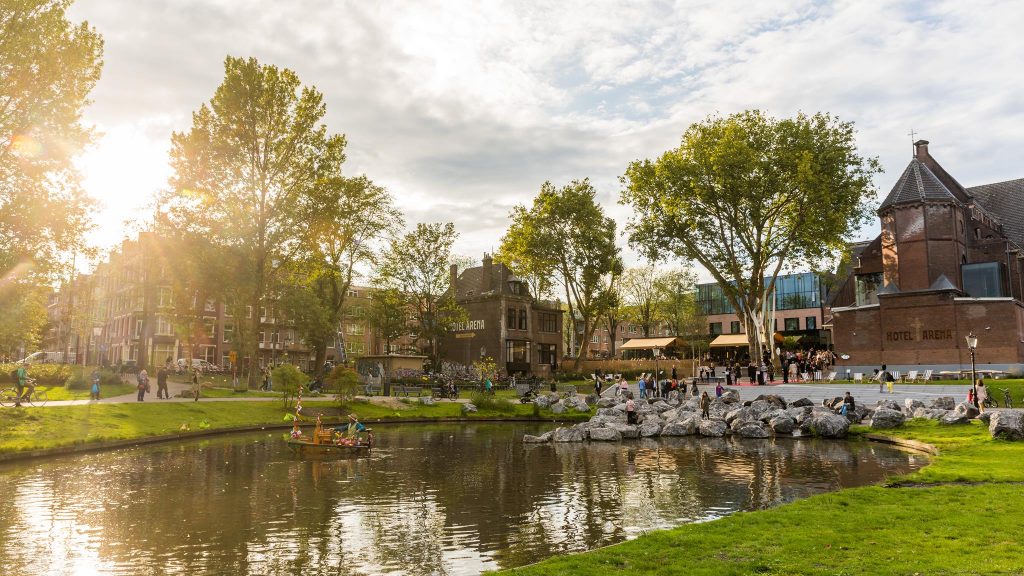 Eten in PARK, het restaurant van het prachtig gerenoveerde Hotel Arena