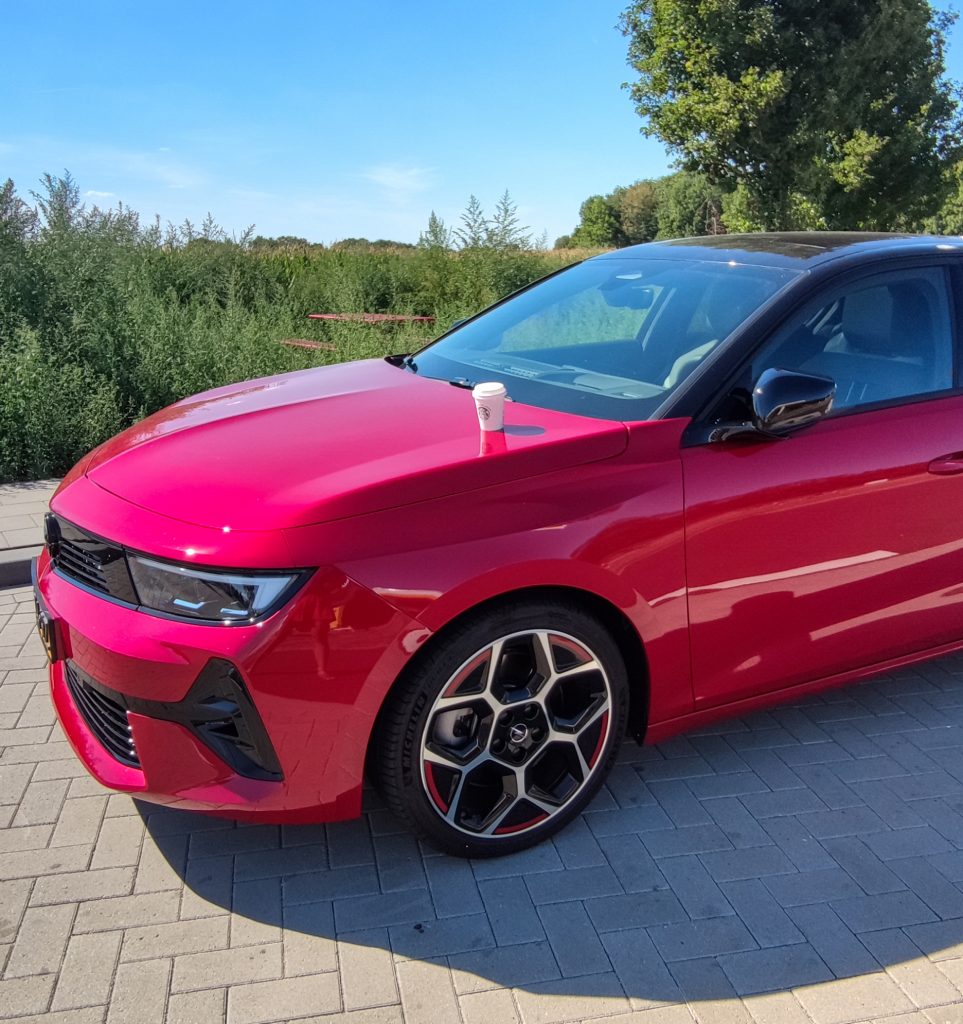 Koffie op auto