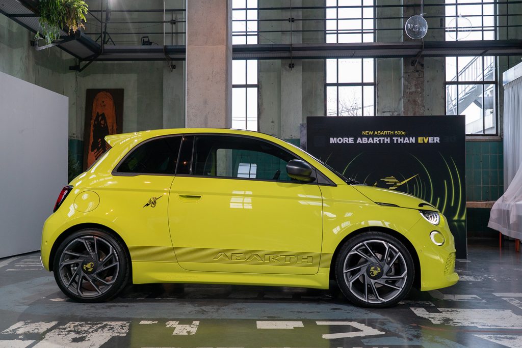 Lancering Abarth 500e: de schorpioen gaat elektrisch én wereldwijd