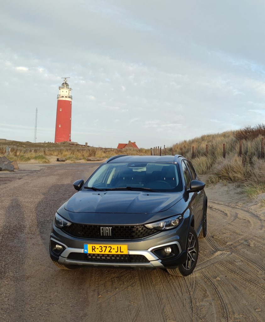 De Fiat Tipo Station Wagon is er ook als Hybride Cross-versie– en dat móéten we uitproberen