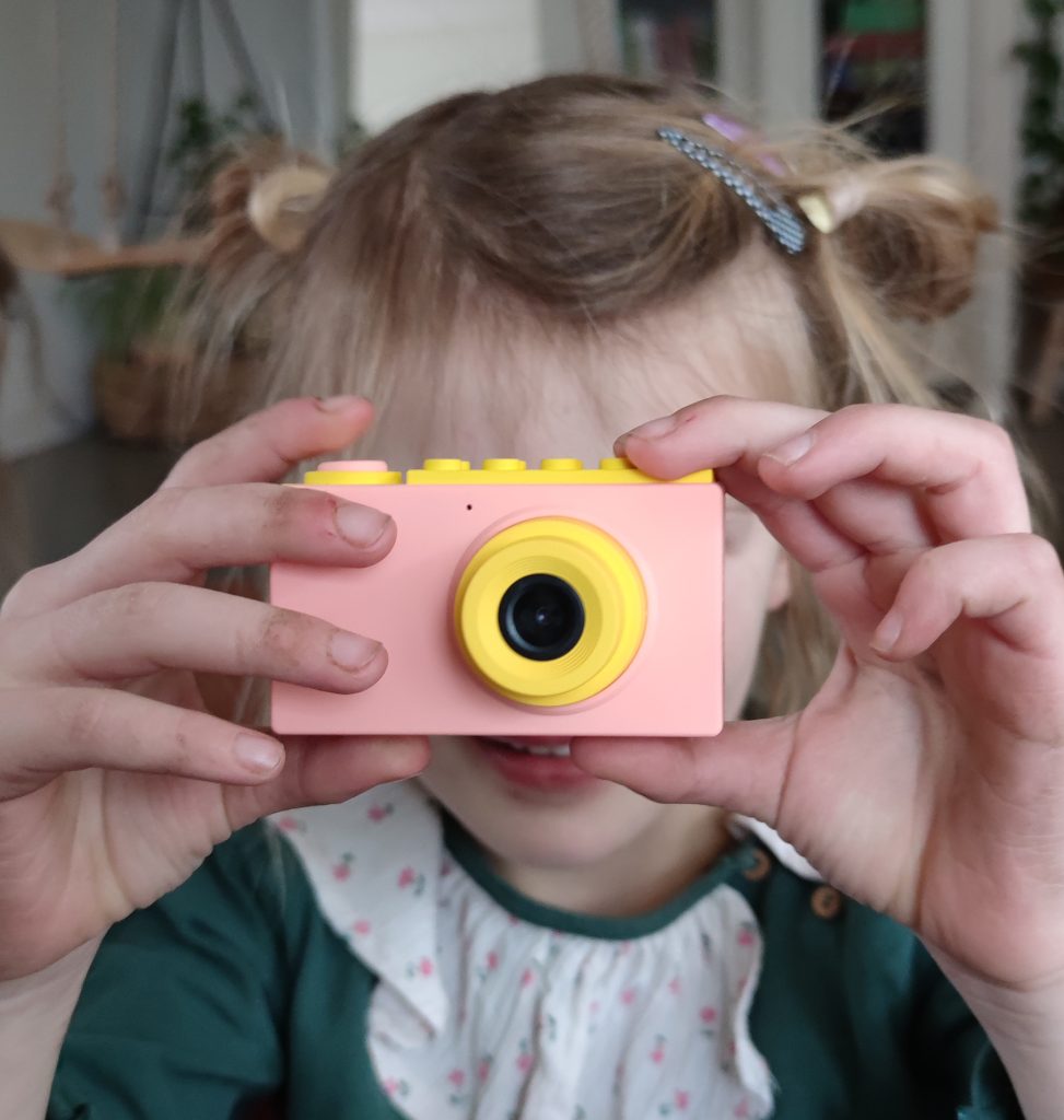 Review: de vrolijke myFirst Camera 2 laat je kind spelenderwijs met de omgeving omgaan 