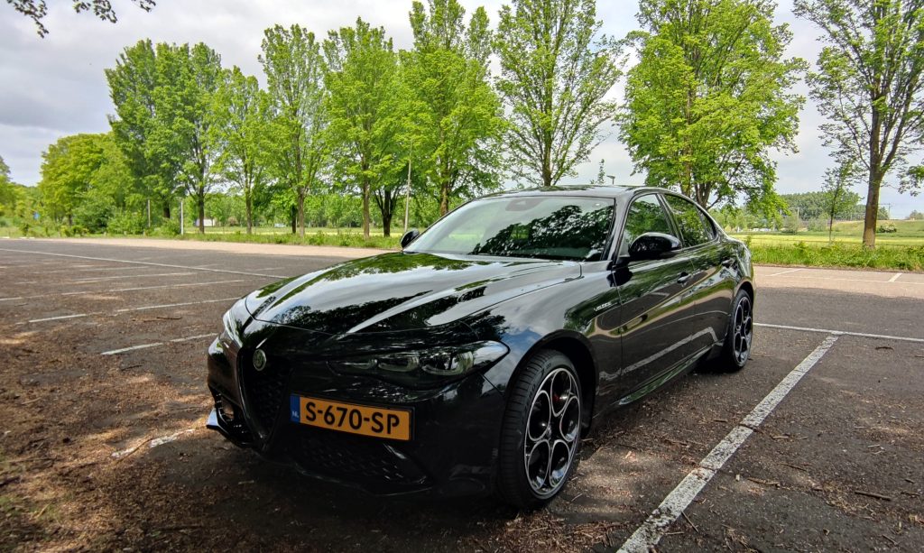 Review: De Alfa Romeo Giulia Veloce combineert prestatie en elegantie met Italiaanse flair