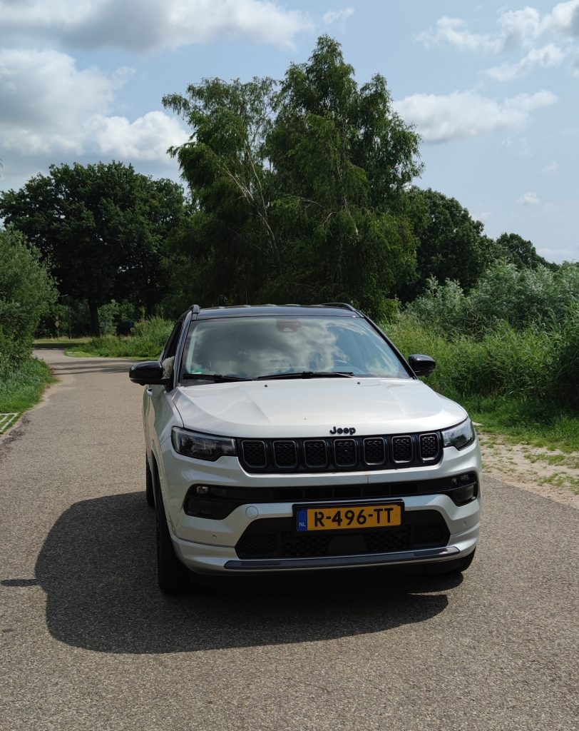 De Jeep Compass 1,5T zit vol contradicties en biedt daardoor het beste van twee werelden