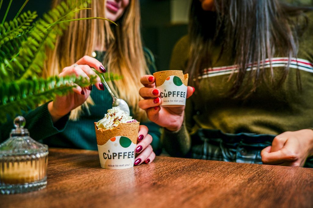 De eetbare koffiekop: van gimmick naar een serieus duurzaam alternatief