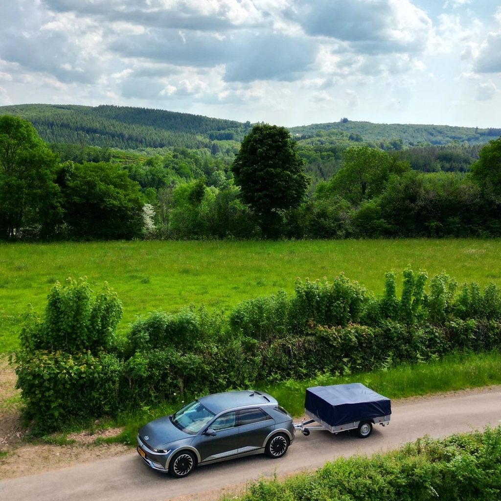 Wil jij weten hoe andere EV-rijders in 2024 op vakantie gaan? 