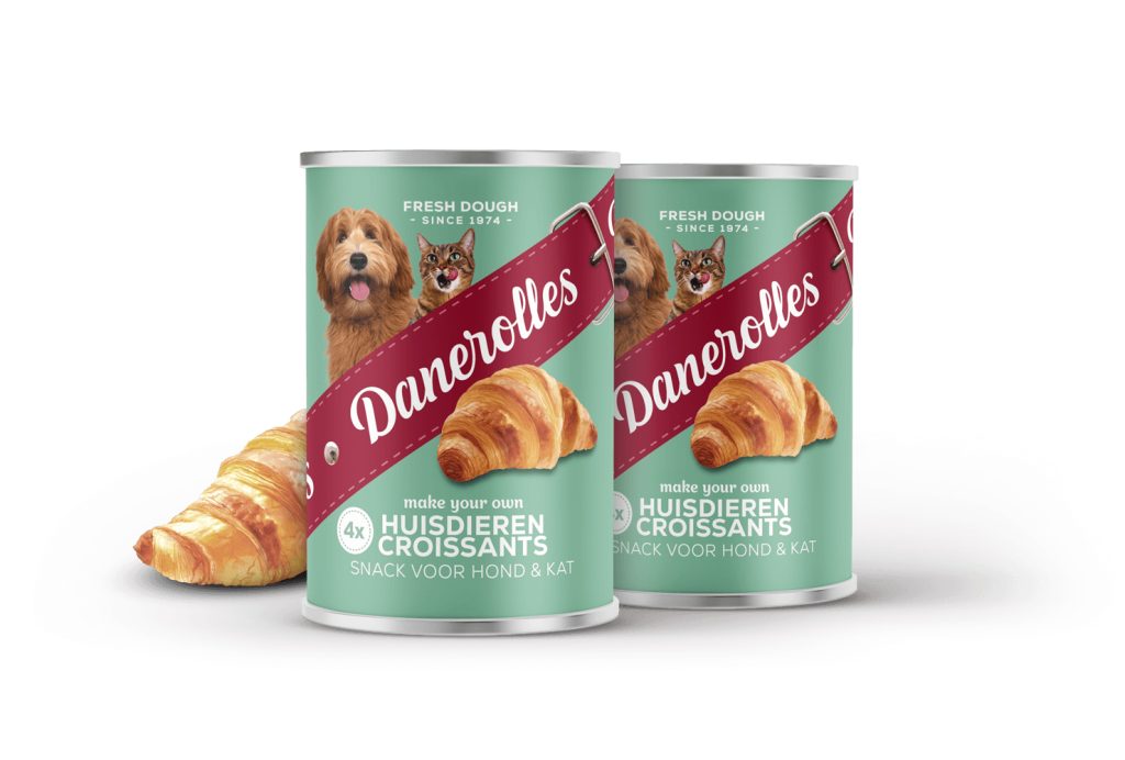 Een croissant voor huisdieren (uit het welbekende Danerolles blikje). Say what!?