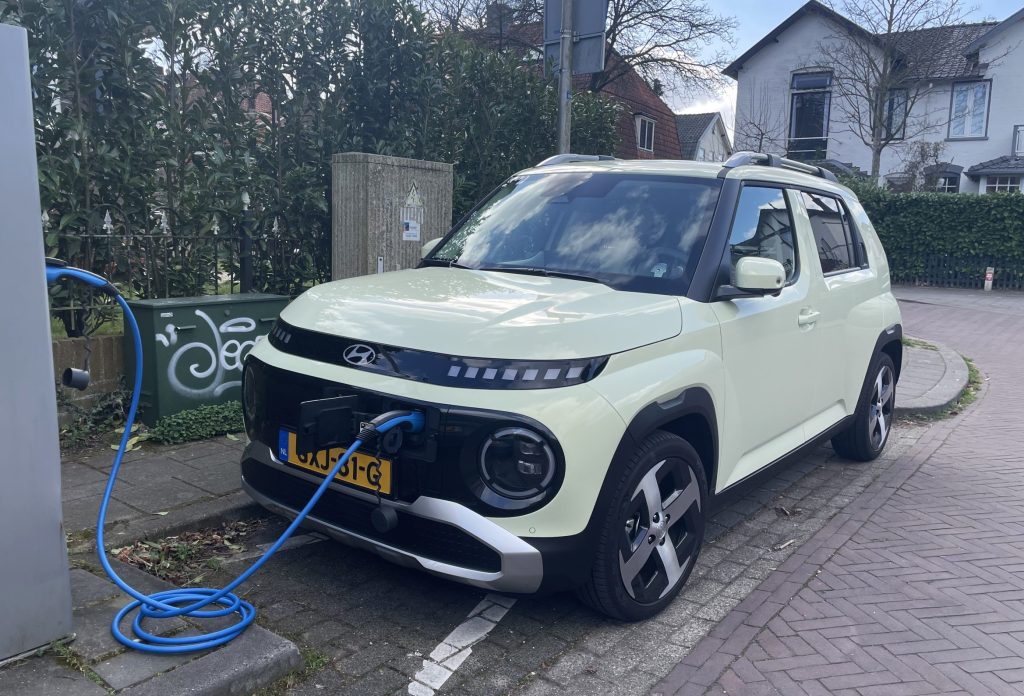 Small Car Talk: Hyundai INSTER, eigenwijs, elektrisch en verrassend ruim