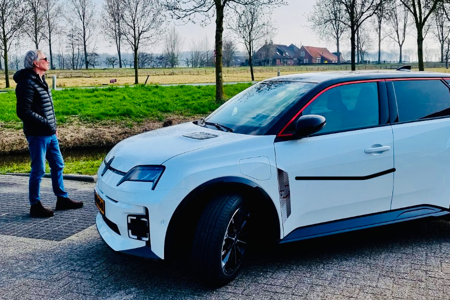 Sjaak met Renault 5