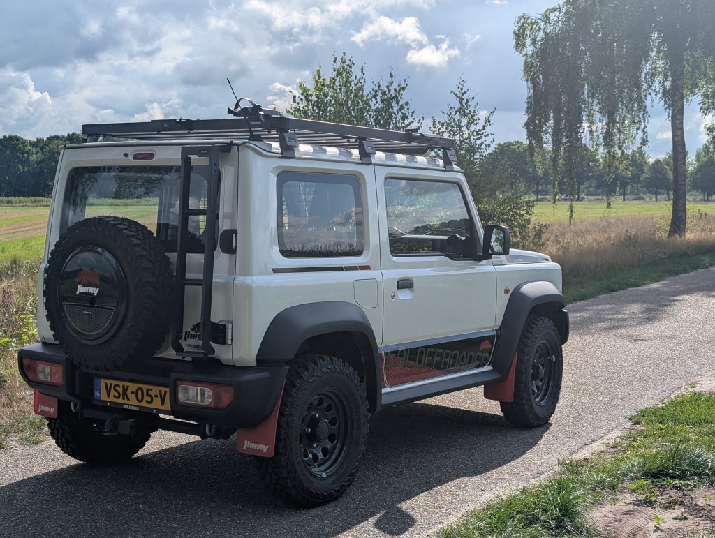 Suzuki Jimny: De kleine alleskunner die Zuid-Europa kleur geeft