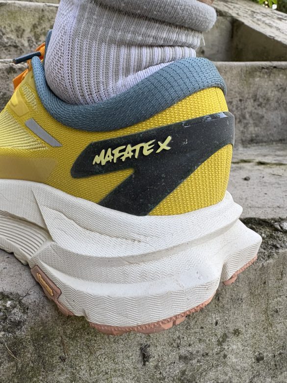 Review HOKA Mafate X: ideaal als je het liefst offroad gaat
