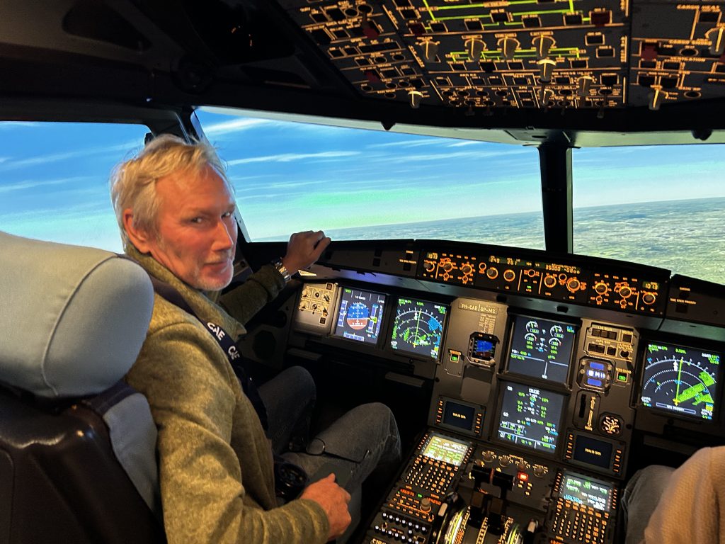 Zelf een vliegtuig landen op Londen Gatwick? easy(Jet)!