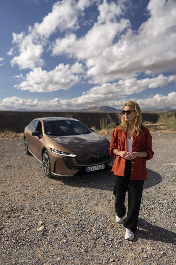 Elektrisch, elegant én vol geschiedenis: een mini-epic drive met de Mazda6e in Granada