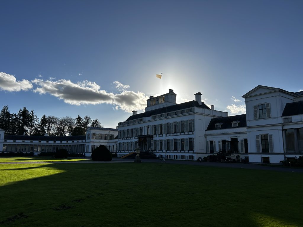 Grote wintertentoonstelling: wat aten ze op Paleis Soestdijk?