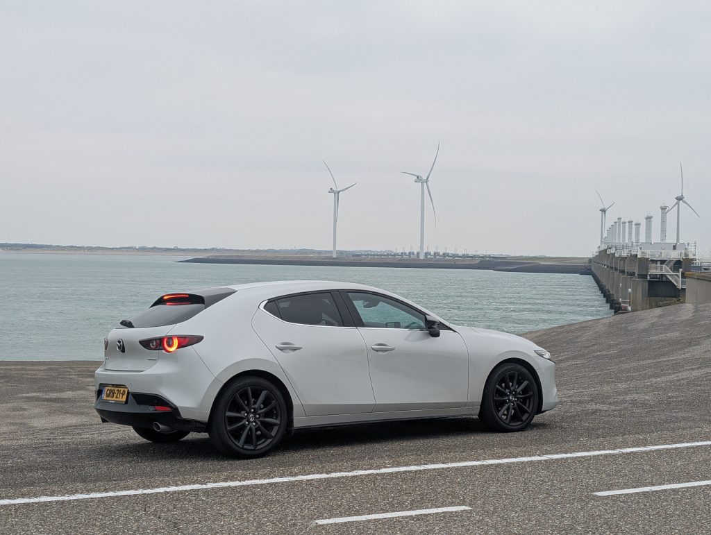 Review Mazda e-SKYACTIV G 140: Rijplezier met een knipoog naar efficiëntie