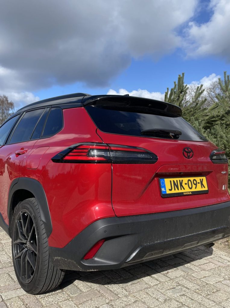 Review Toyota Corolla Cross GR Sport: braaf? Mooi niet!