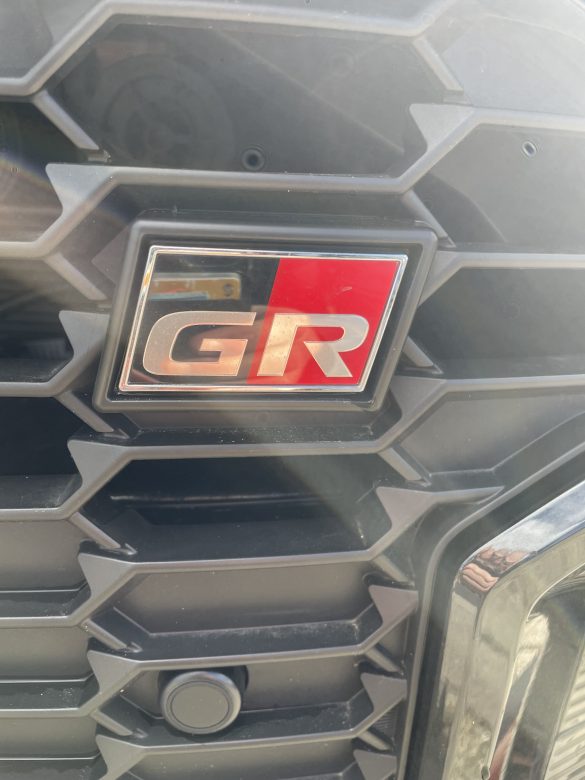 Review Toyota Corolla Cross GR Sport: braaf? Mooi niet!