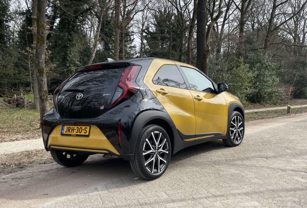 Small Car Talk: Toyota Aygo X Hybrid 115 GR Sport, kleine rebel met een grote glimlach
