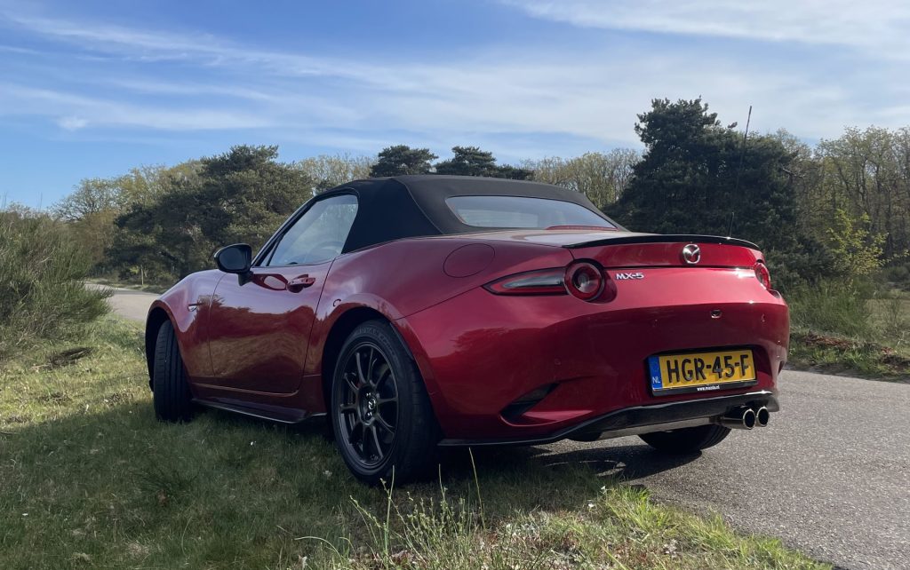 Review Mazda MX-5: compact, laag en verrassend leuk