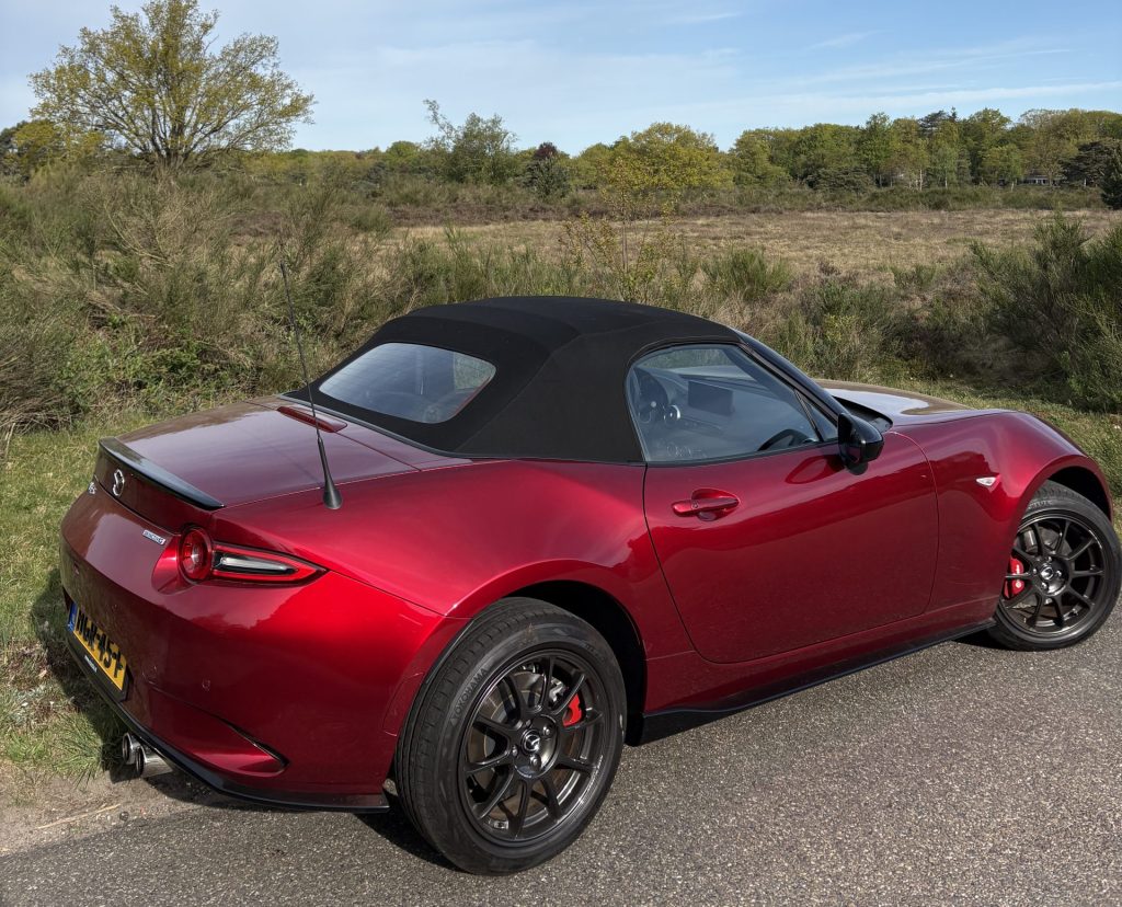 Review Mazda MX-5: compact, laag en verrassend leuk