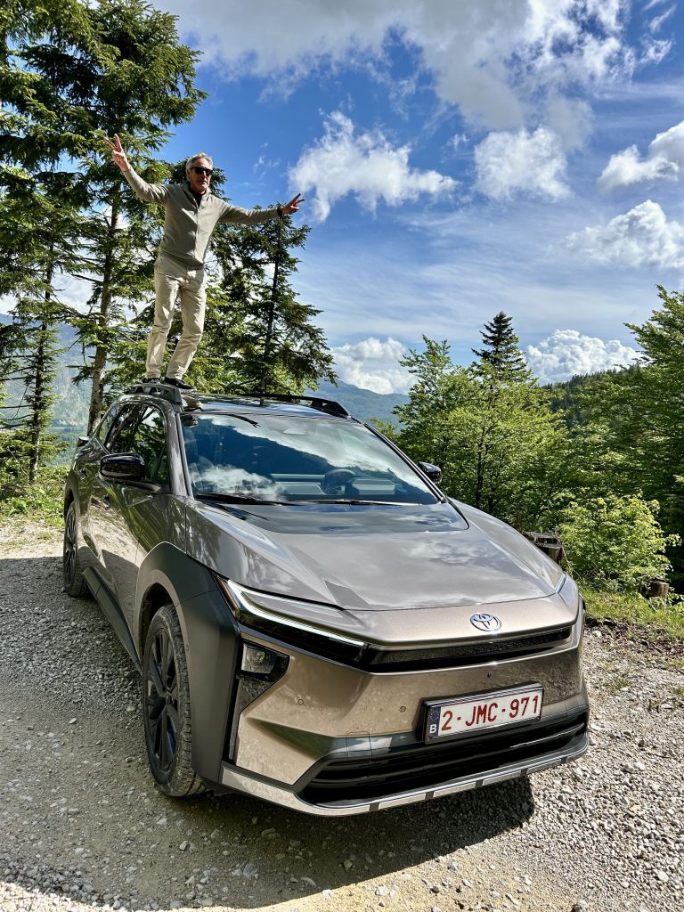 Stoere PK-beul (lees: Toyota bZ4X Touring) zoekt avontuurlijk gezin