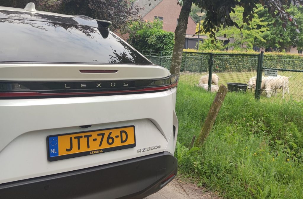 Lexus RZ 350e Luxury Line, elektrisch rijden zonder poeha