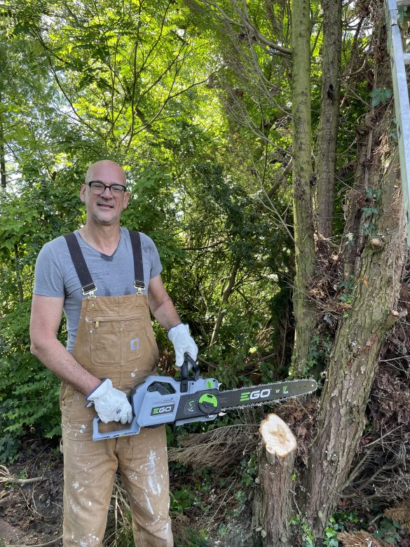 Review EGO CS1810E accukettingzaag: serieus tuingereedschap voor gewone klussers