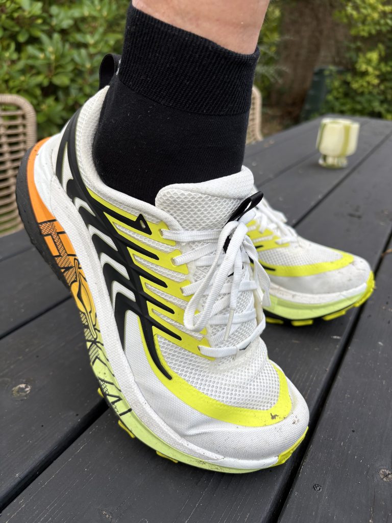 Review HOKA Stinson 8: de perfecte balans tussen weg en trail