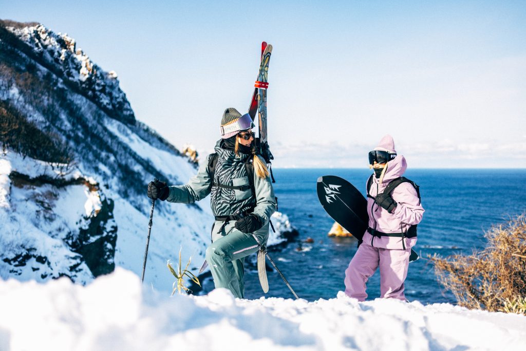 Wintersport zonder koukleumen: zo stel je de perfecte ski-outfit samen